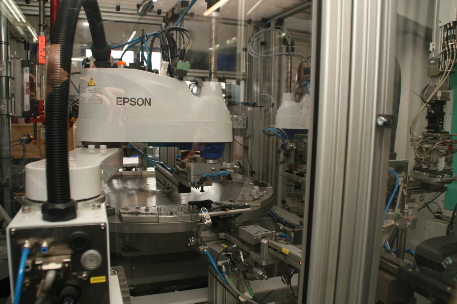 Montage & Verpackung — EPSON-Roboterzelle